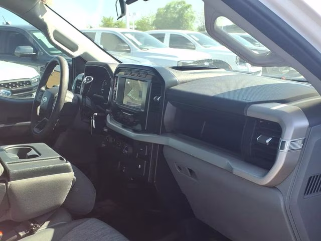 2023 Oxford White Ford F-150 XL 4X4 Truck
