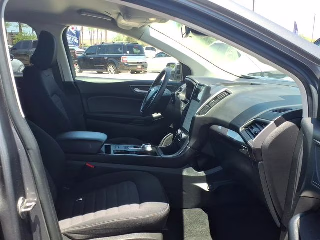 2022 Carbonized Gray Metallic Ford Edge SE AWD SUV