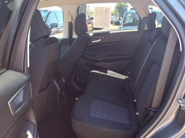 2022 Carbonized Gray Metallic Ford Edge SE AWD SUV