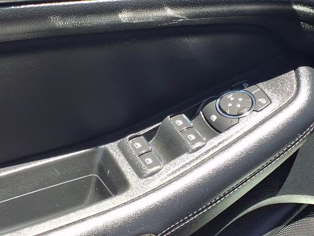 2022 Carbonized Gray Metallic Ford Edge SE AWD SUV