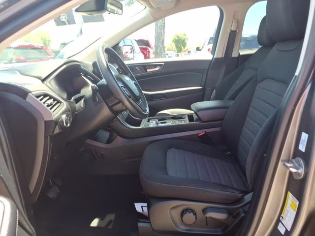 2022 Carbonized Gray Metallic Ford Edge SE AWD SUV