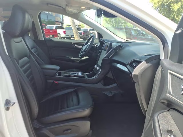 2023 White Metallic Ford Edge SEL AWD SUV