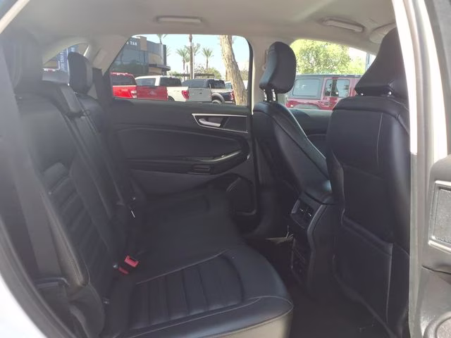 2023 White Metallic Ford Edge SEL AWD SUV
