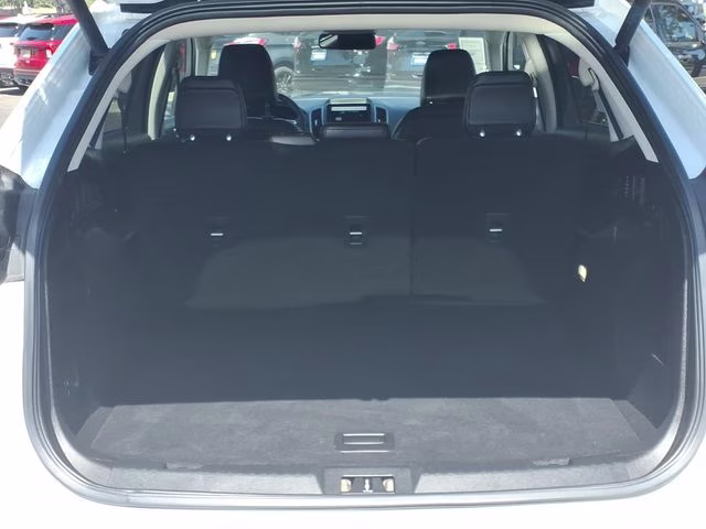 2023 White Metallic Ford Edge SEL AWD SUV