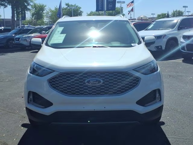 2023 White Metallic Ford Edge SEL AWD SUV