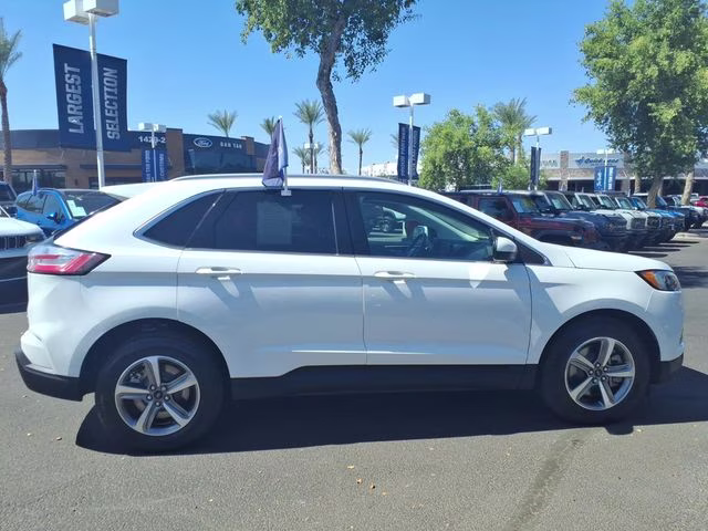 2023 White Metallic Ford Edge SEL AWD SUV