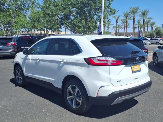 2023 White Metallic Ford Edge SEL AWD SUV