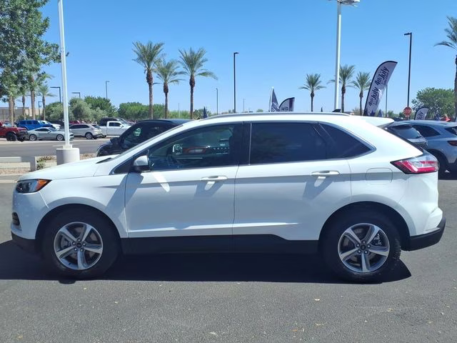 2023 White Metallic Ford Edge SEL AWD SUV