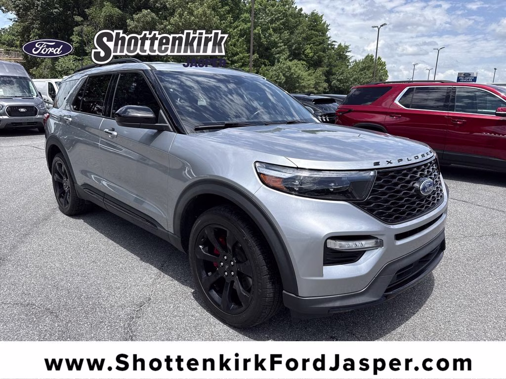 2022 Iconic Silver Metallic Ford Explorer ST RWD SUV