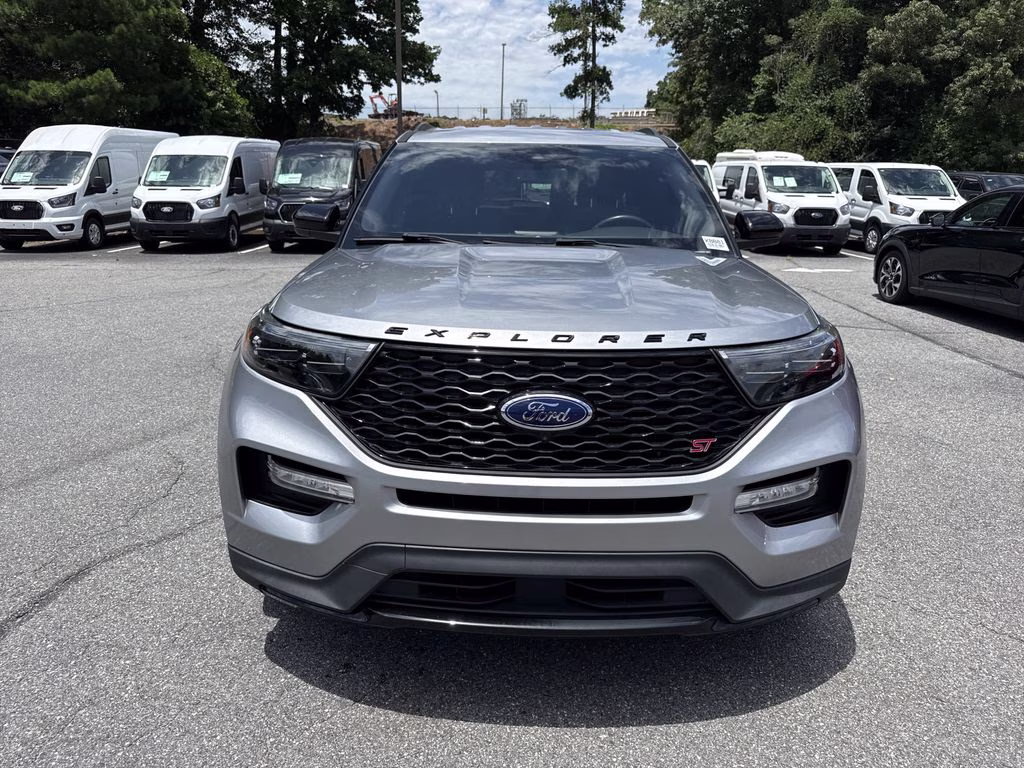 2022 Iconic Silver Metallic Ford Explorer ST RWD SUV