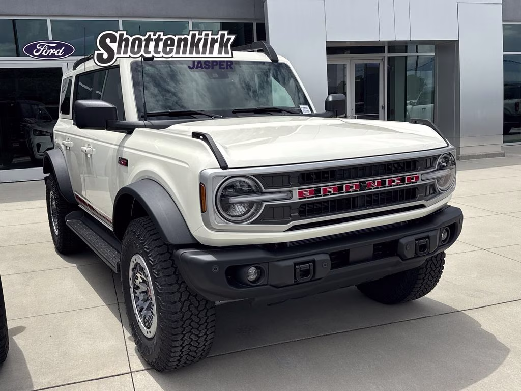 2026 Wimbledon White Ford Bronco Outer Banks 4X4 SUV
