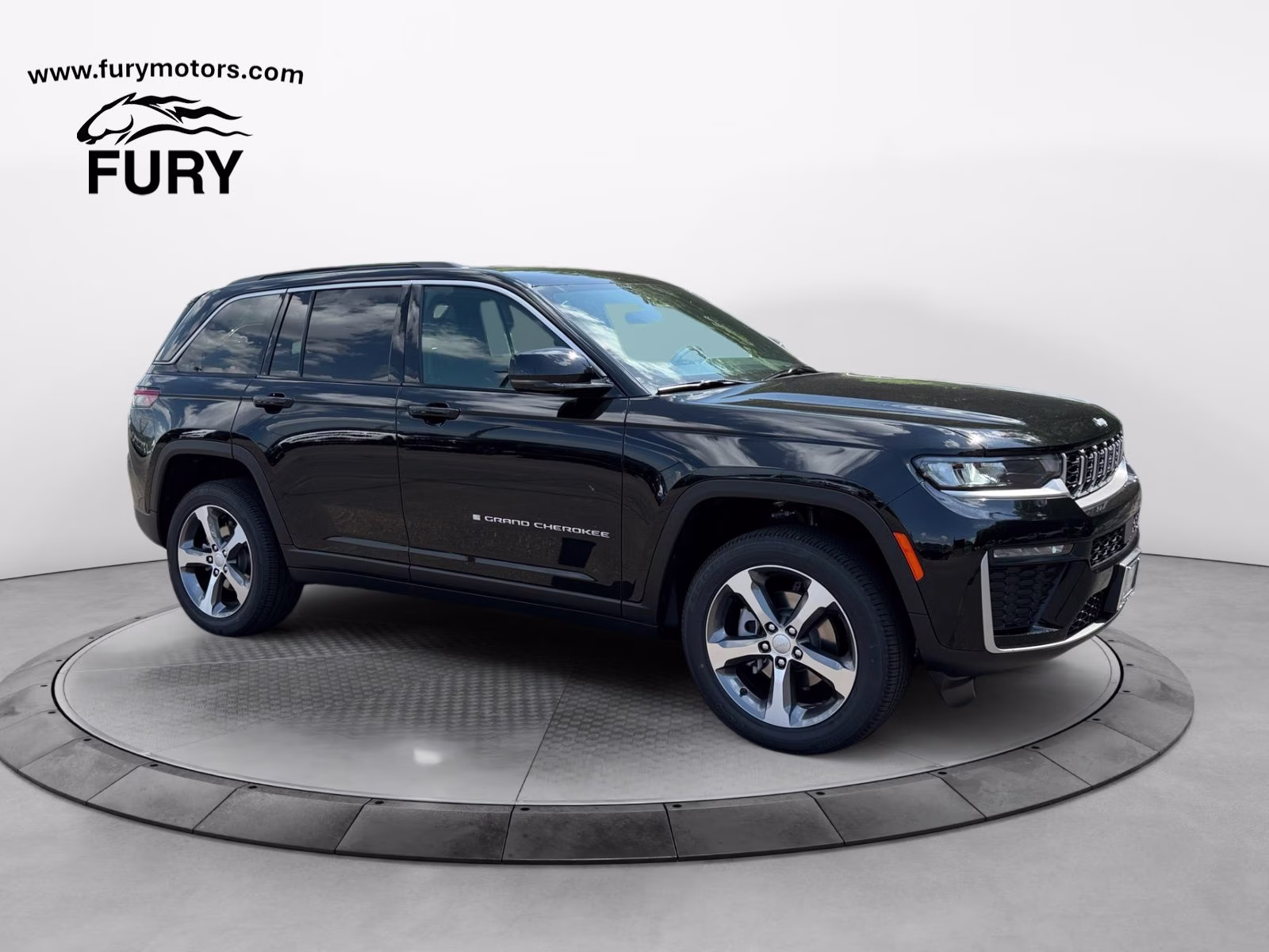2026 Diamond Black Crystal Pearlcoat Jeep Grand Cherokee Limited 4X4 SUV