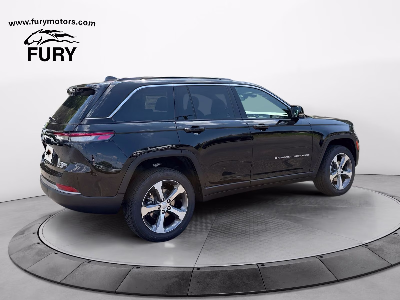 2026 Diamond Black Crystal Pearlcoat Jeep Grand Cherokee Limited 4X4 SUV