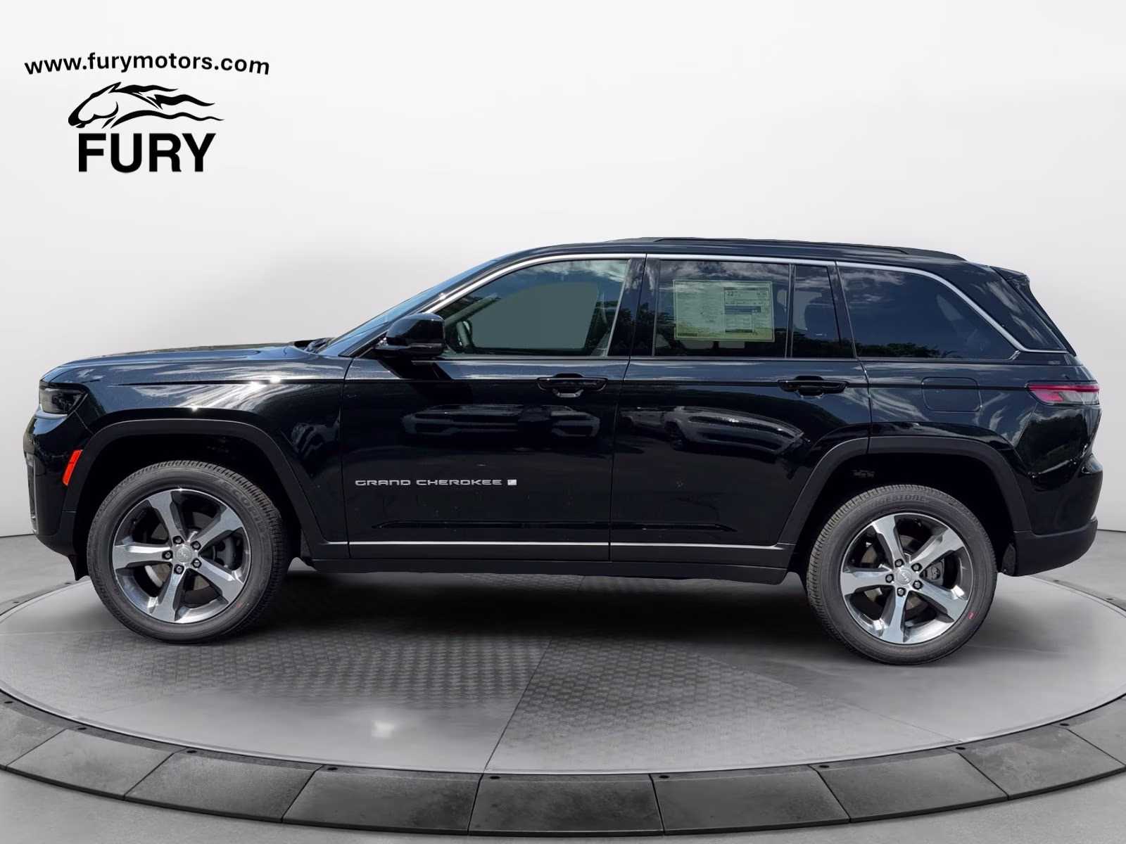 2026 Diamond Black Crystal Pearlcoat Jeep Grand Cherokee Limited 4X4 SUV