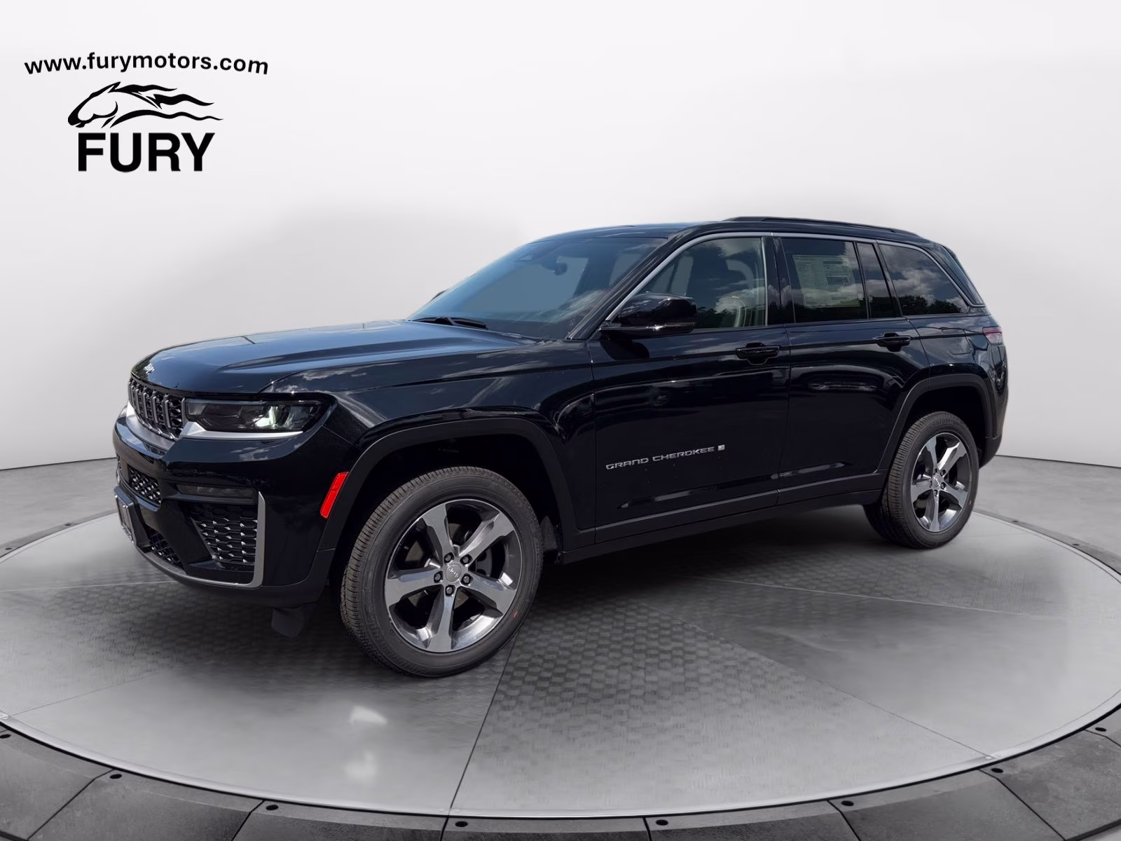 2026 Diamond Black Crystal Pearlcoat Jeep Grand Cherokee Limited 4X4 SUV