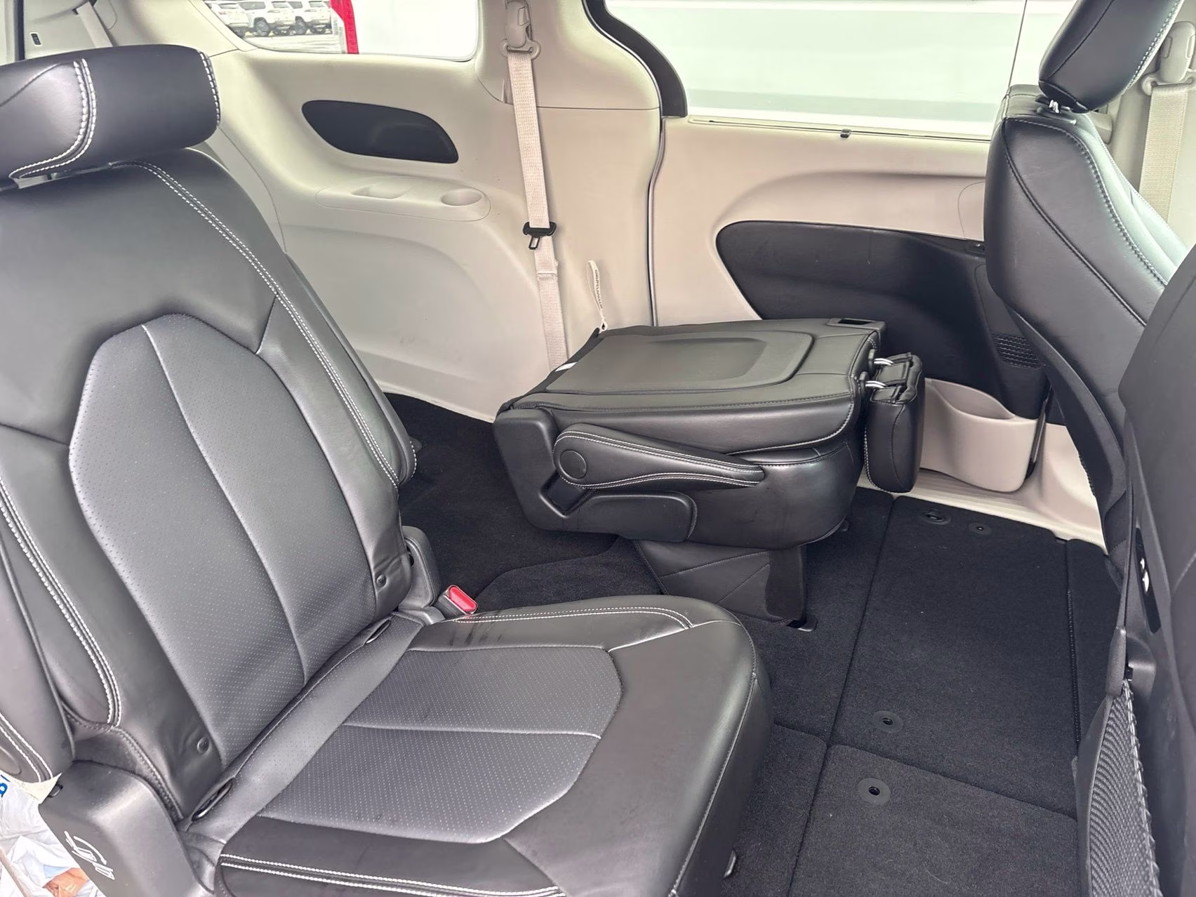 2024 Bright White Clearcoat Chrysler Pacifica Touring L AWD Van