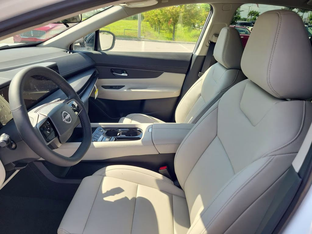 2026 Everest White Pearl Tricoat Nissan Murano SV AWD SUV