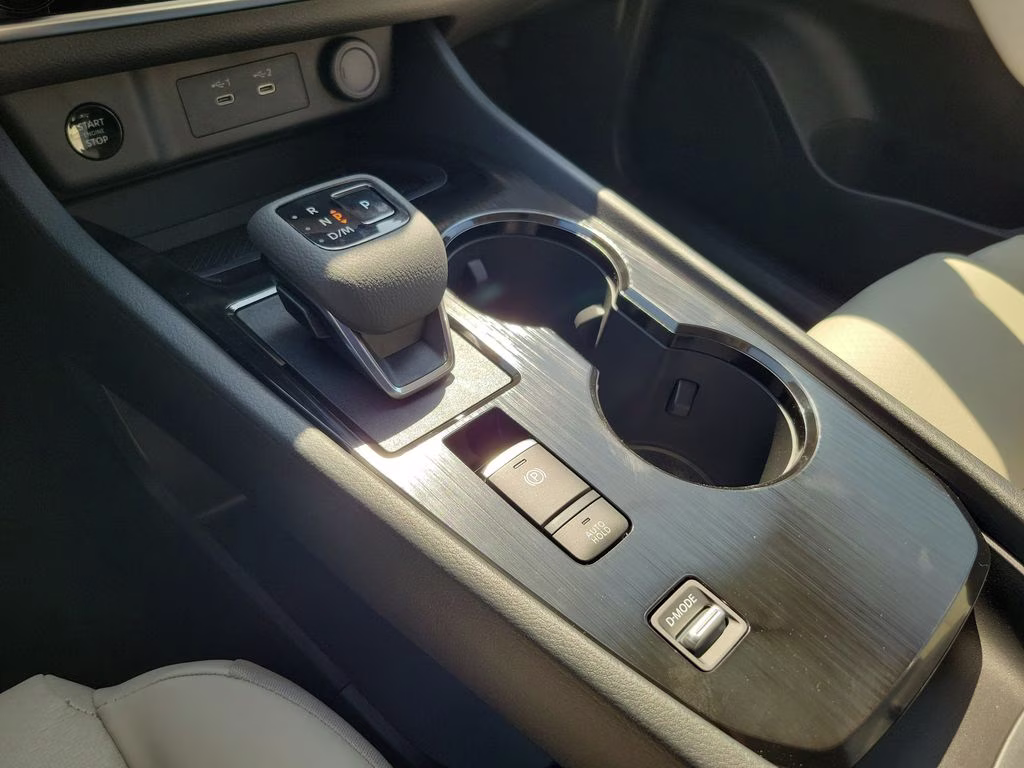 2026 Everest White Pearl Tricoat Nissan Rogue Dark Armor FWD SUV
