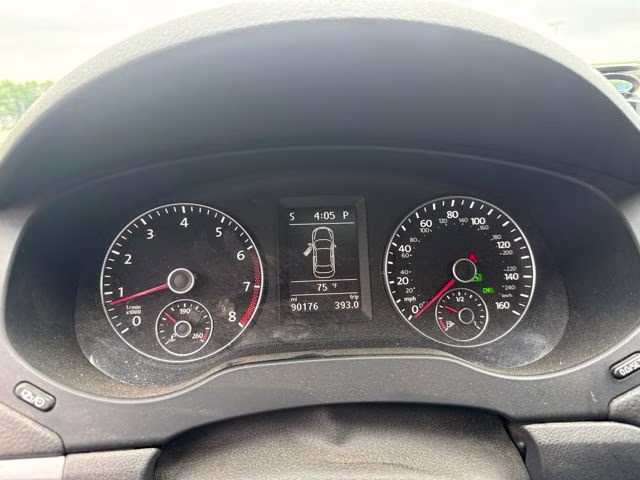 2013 Platinum Gray Metallic Volkswagen Jetta GLI FWD Sedan