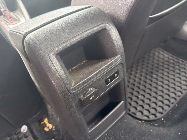 2013 Platinum Gray Metallic Volkswagen Jetta GLI FWD Sedan