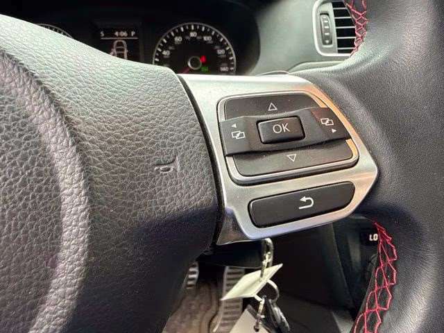 2013 Platinum Gray Metallic Volkswagen Jetta GLI FWD Sedan