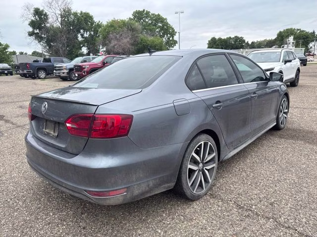 2013 Platinum Gray Metallic Volkswagen Jetta GLI FWD Sedan