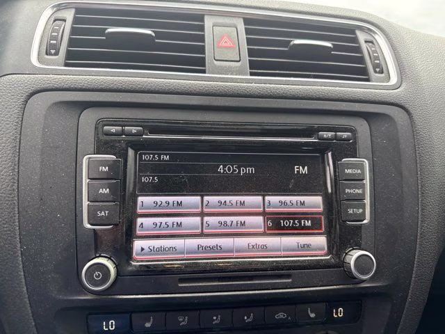 2013 Platinum Gray Metallic Volkswagen Jetta GLI FWD Sedan