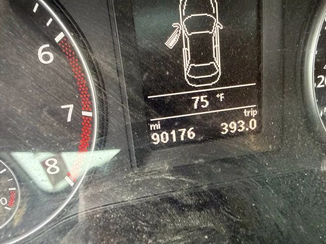 2013 Platinum Gray Metallic Volkswagen Jetta GLI FWD Sedan