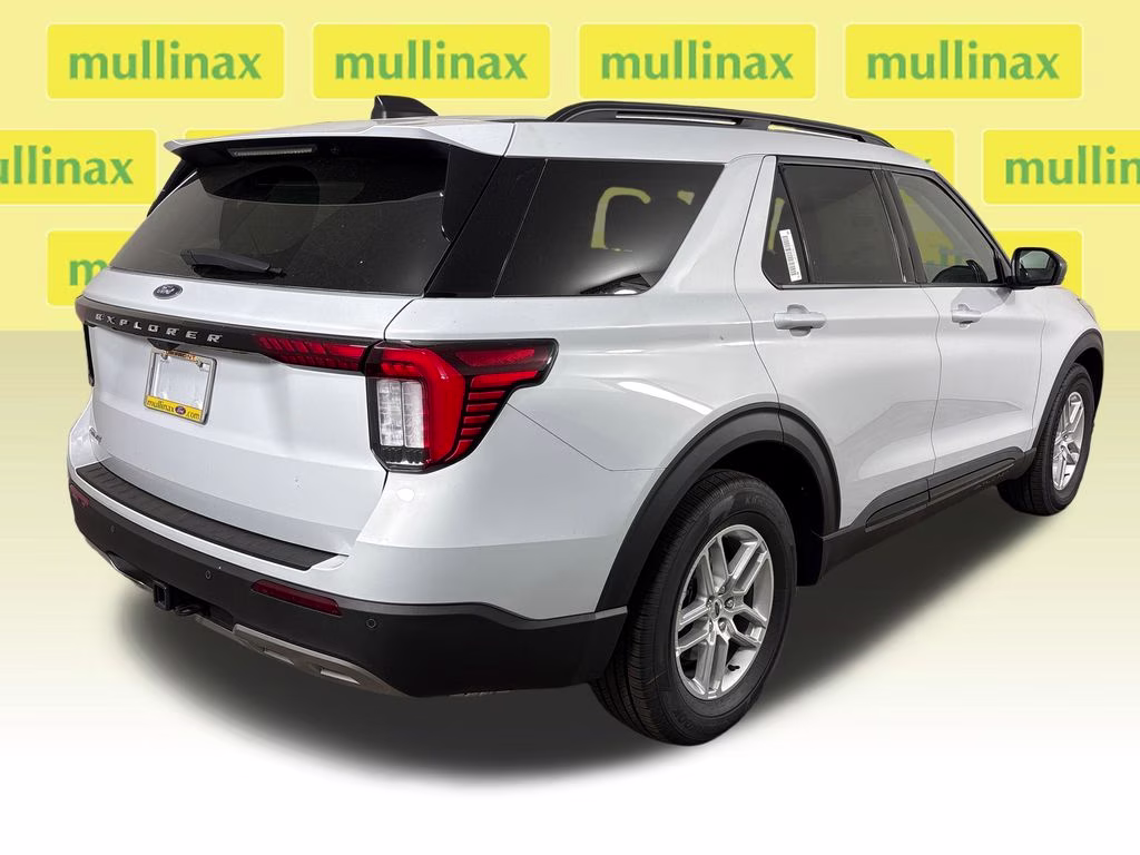 2026 Space White Metallic Ford Explorer Active RWD SUV