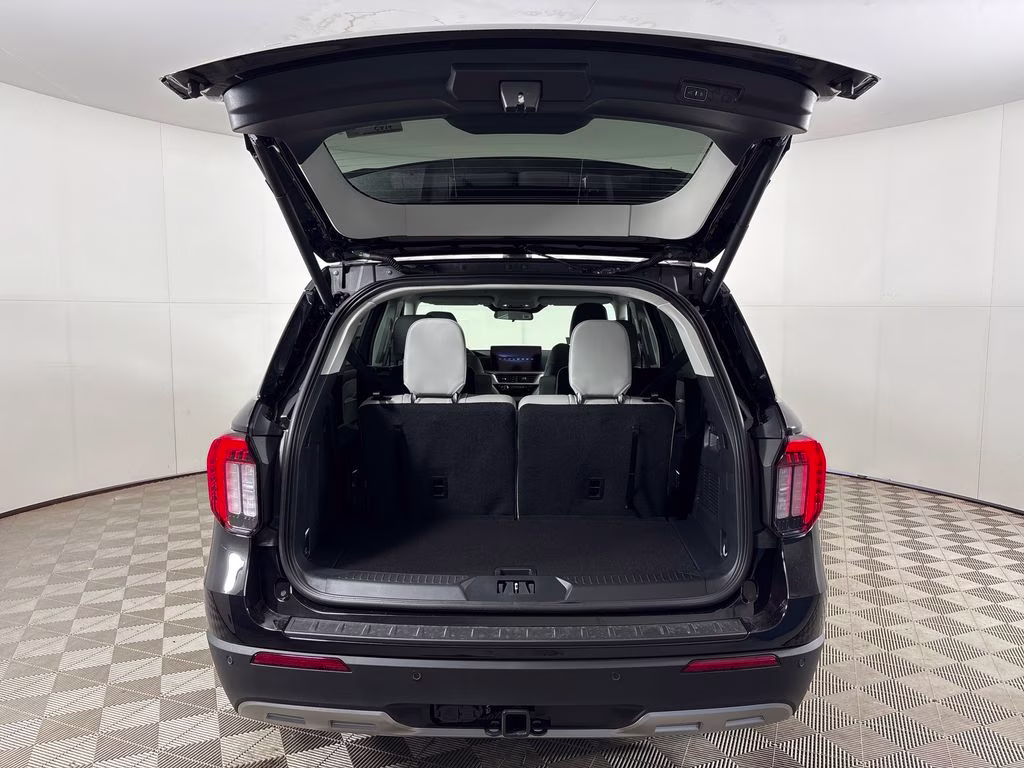 2026 Agate Black Metallic Ford Explorer Active RWD SUV