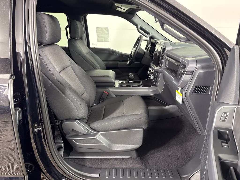2026 Agate Black Metallic Ford F-150 XLT RWD Truck