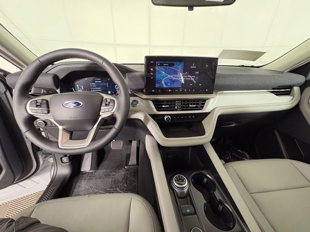 2026 Space White Metallic Ford Explorer Active RWD SUV