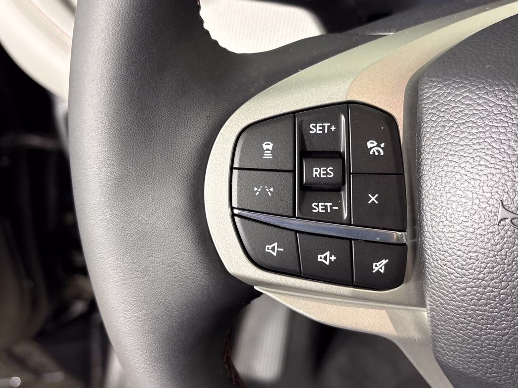 2026 Agate Black Metallic Ford Explorer Active RWD SUV