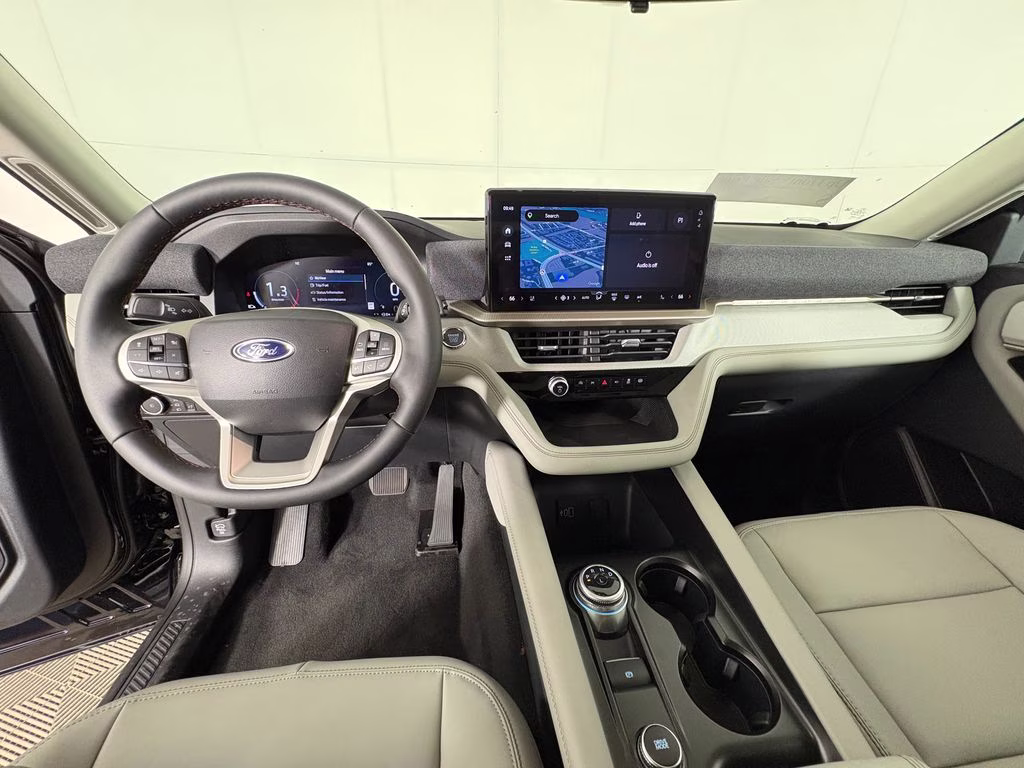 2026 Agate Black Metallic Ford Explorer Active RWD SUV