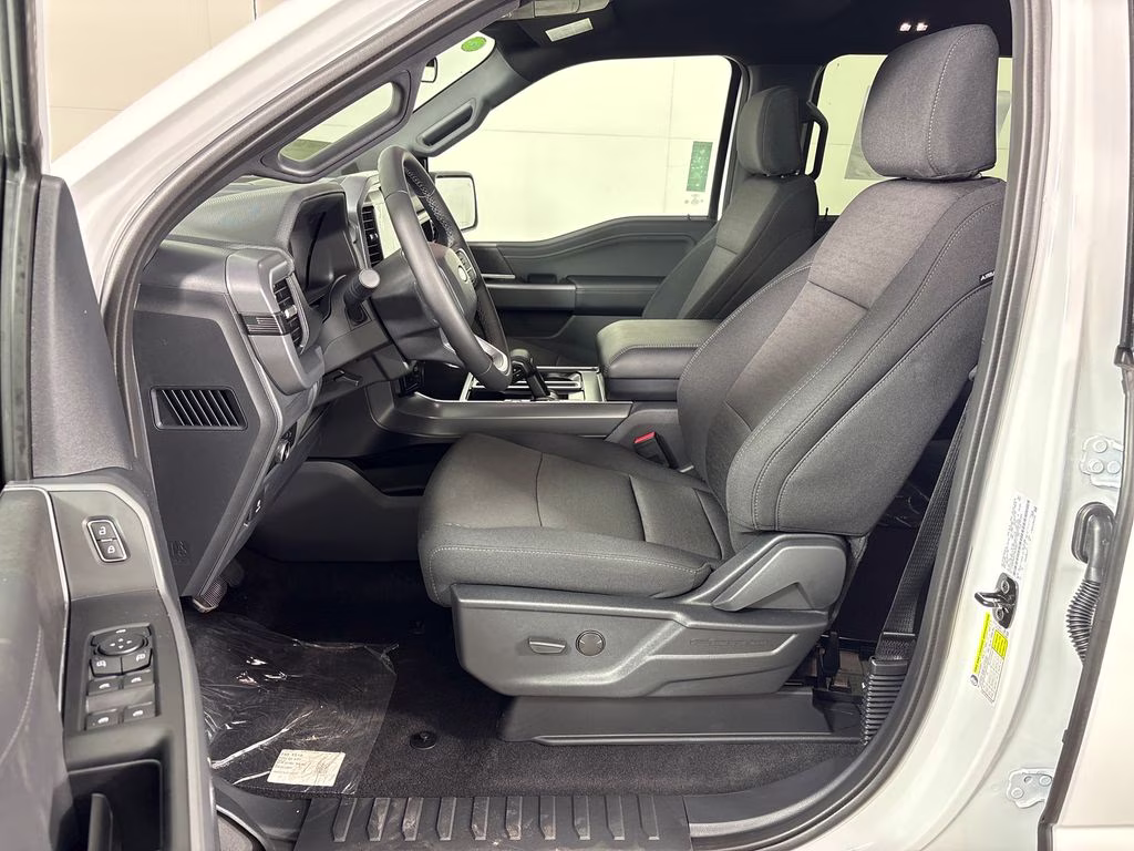 2026 Oxford White Ford F-150 XLT RWD Truck