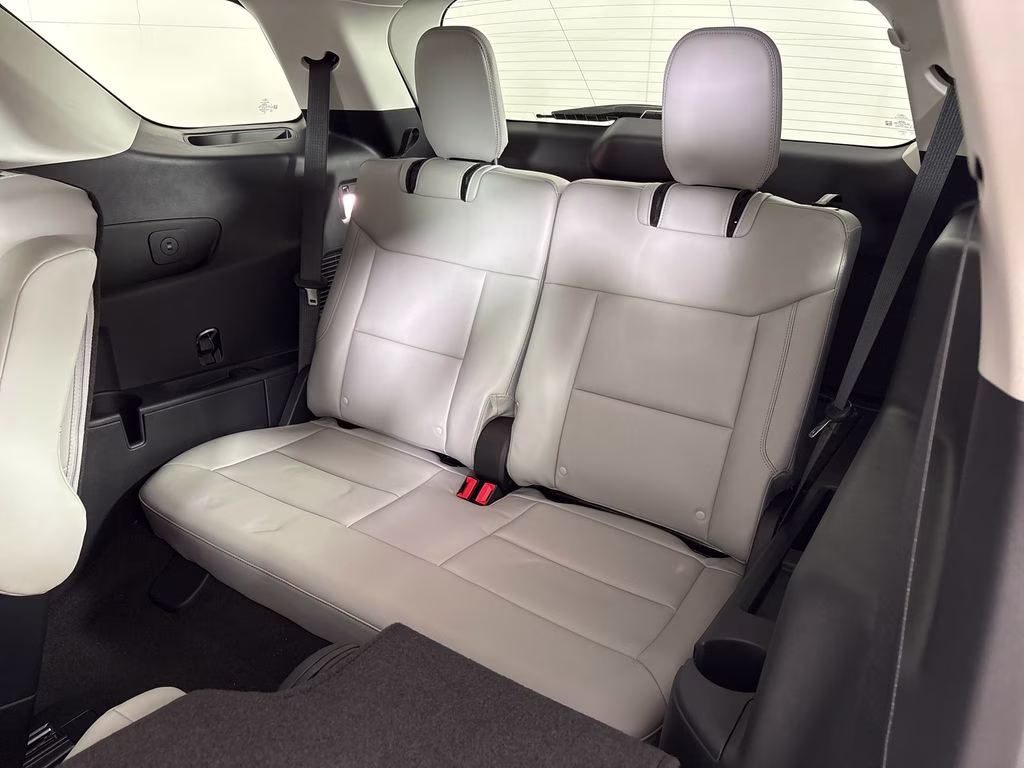 2026 Space White Metallic Ford Explorer Active RWD SUV