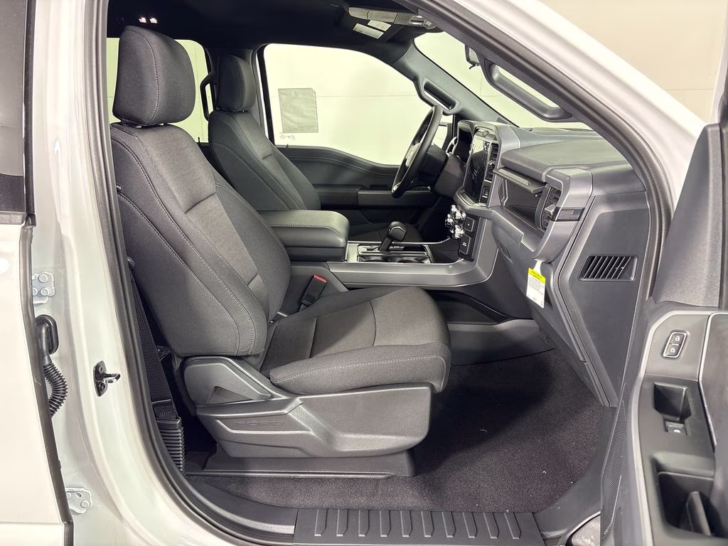 2026 Oxford White Ford F-150 XLT RWD Truck