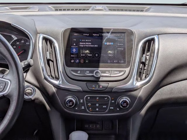 2022 Iron Gray Metallic Chevrolet Equinox LT FWD SUV