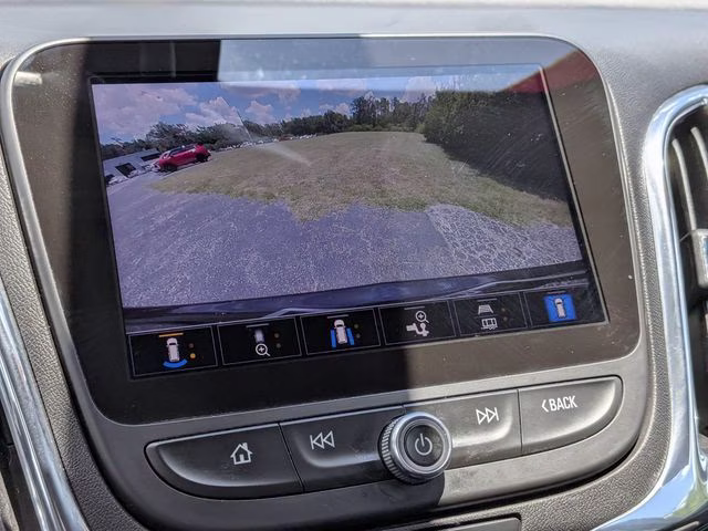 2022 Iron Gray Metallic Chevrolet Equinox LT FWD SUV