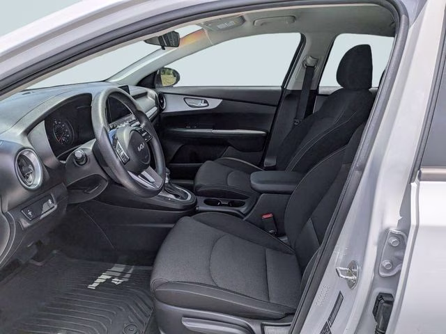 2024 Snow White Pearl Kia Forte LXS FWD Sedan