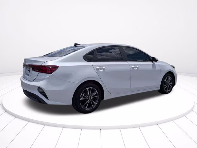 2024 Snow White Pearl Kia Forte LXS FWD Sedan