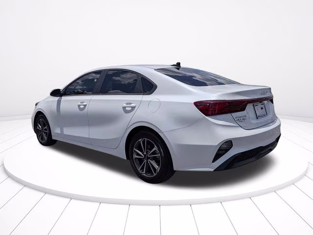 2024 Snow White Pearl Kia Forte LXS FWD Sedan
