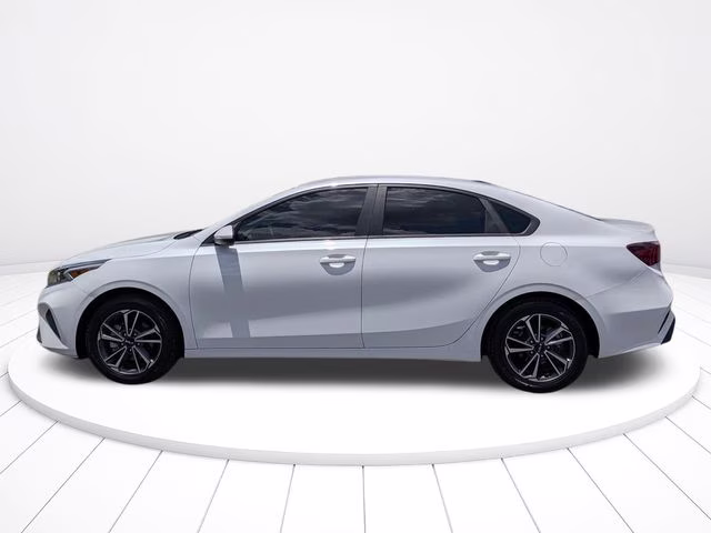 2024 Snow White Pearl Kia Forte LXS FWD Sedan