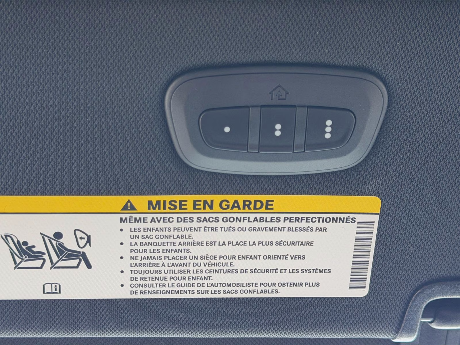 2026 Bright White Clearcoat Chrysler Pacifica Limited FWD Van