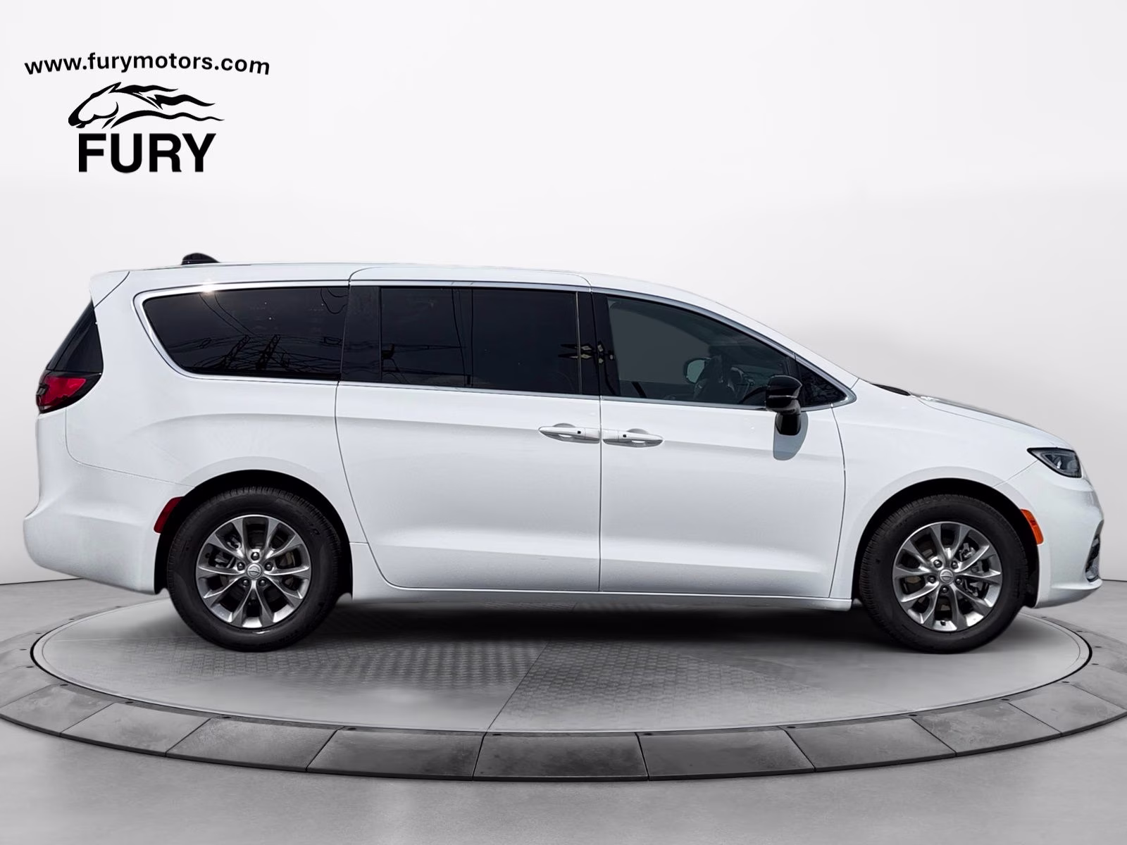 Used 2026 Chrysler Pacifica Limited with VIN 2C4RC1GG9TR235207 for sale in Stillwater, Minnesota