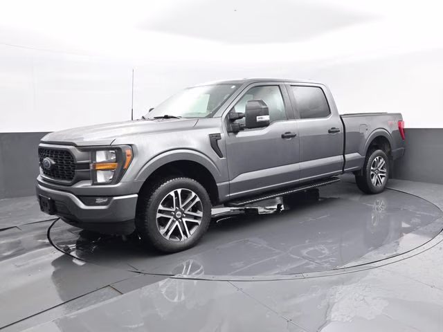 2023 Gray Metallic Ford F-150 XL 4X4 Truck