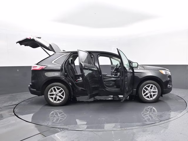 2024 Black Metallic Ford Edge SEL AWD SUV