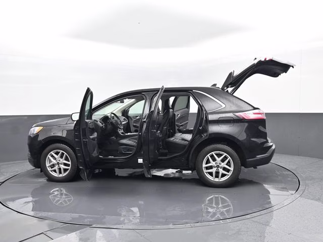 2024 Black Metallic Ford Edge SEL AWD SUV