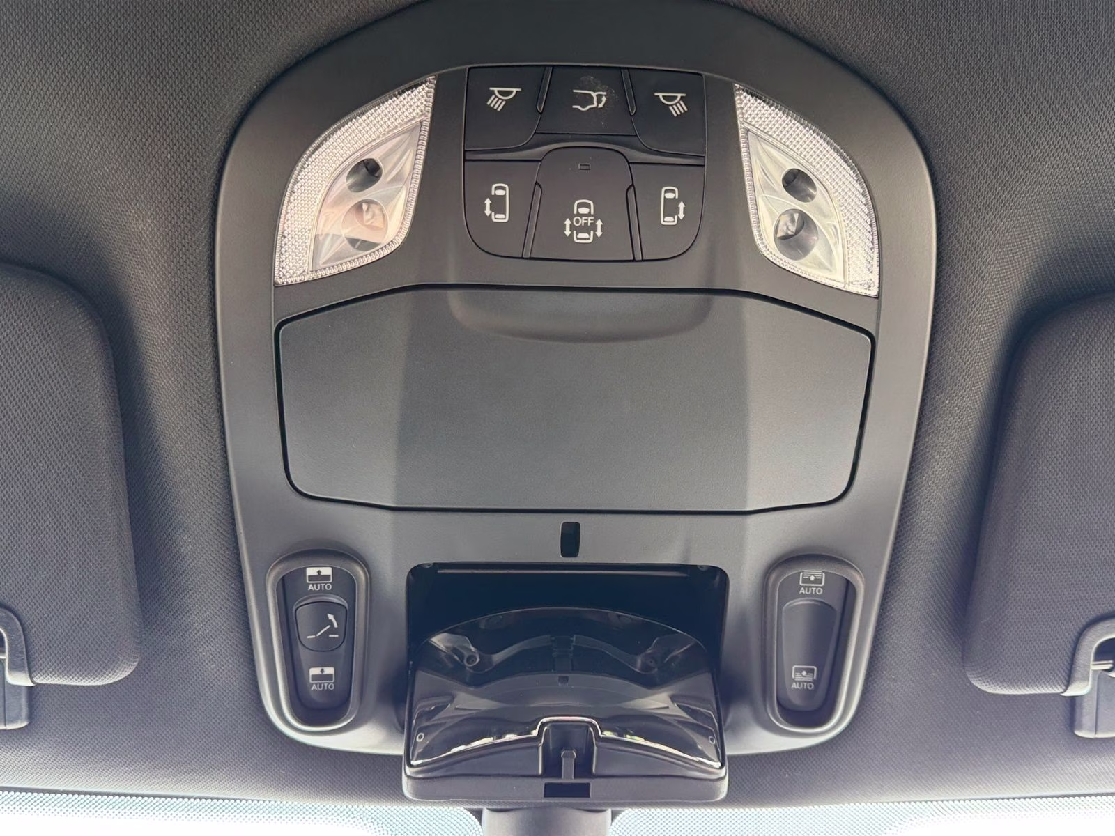 2026 Bright White Clearcoat Chrysler Pacifica Limited FWD Van