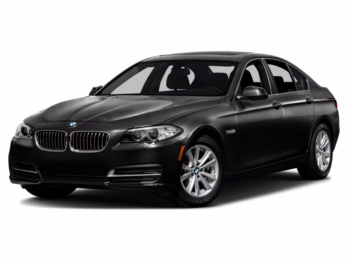 2016 Black Sapphire Metallic BMW 5 Series 528i RWD Sedan